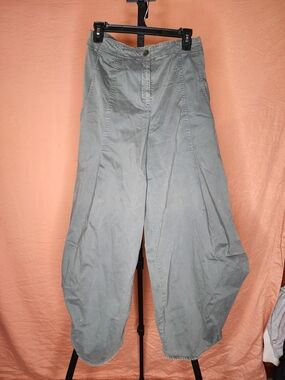 Wide-Leg Women's Pants in Sage Green